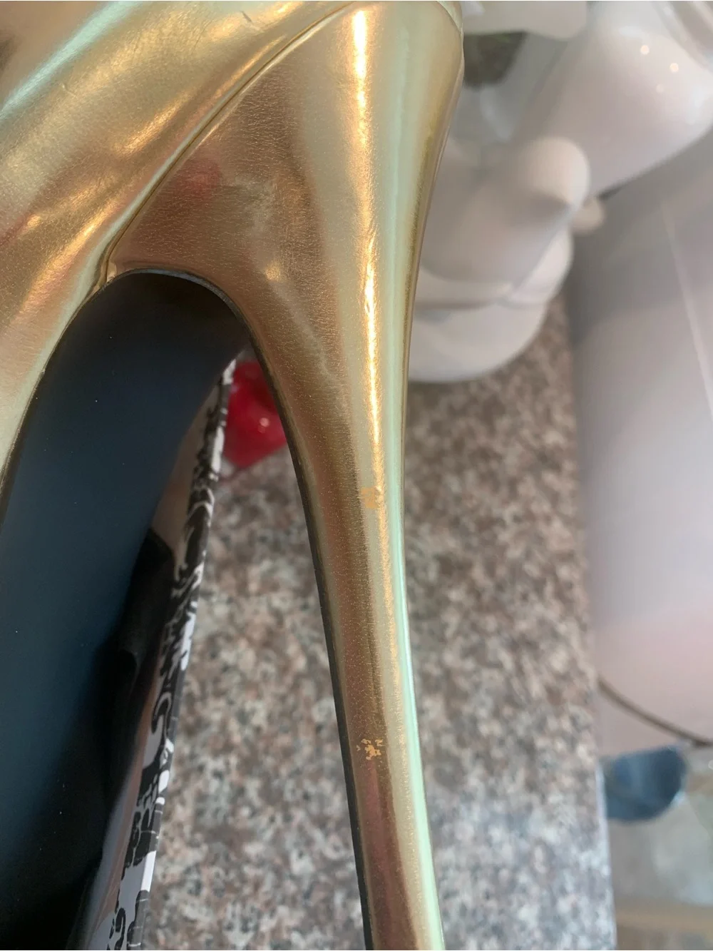 Bordello shiny metallic